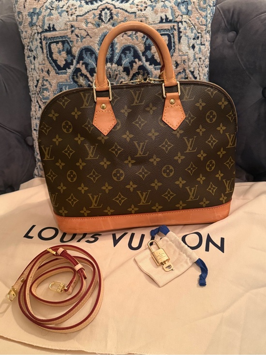 Louis Vuitton Handbags - 🔥Pristine condition Louis Vuitton Alma Monogram SD0063🔥